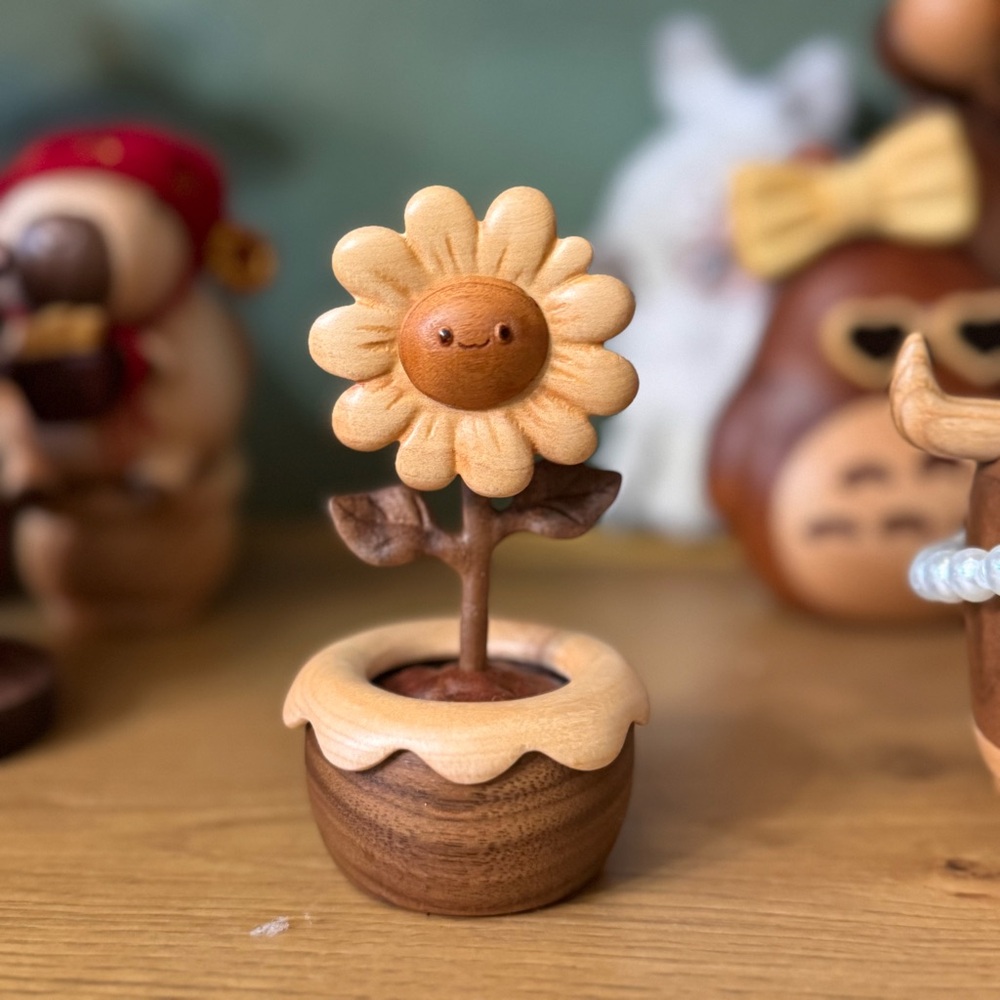 Cute Wooden sun Flower magnet Figurine